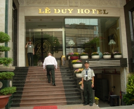 Bảo vệ nhà hàng khách sạn